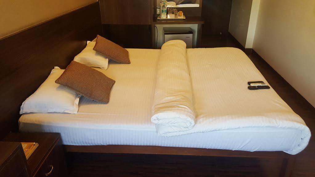 Hostel Mumbai By Maharana Inn Exterior photo