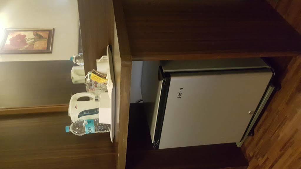 Hostel Mumbai By Maharana Inn Exterior photo